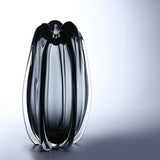 vase en verre noir