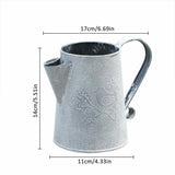 petite carafe metal