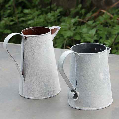 carafe vintage metal