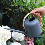 Arrosoir en plastique plante d'intérieur design