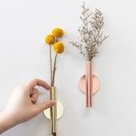 vase mural