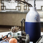 vase moderne bleu