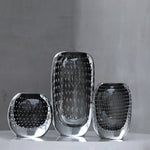 vase noir en verre